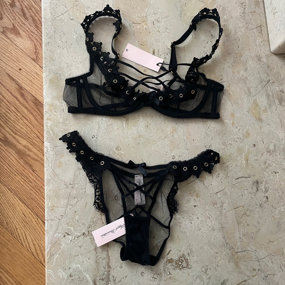 Agent provocateur sexy black lingerie set tie up corset bra and knickers